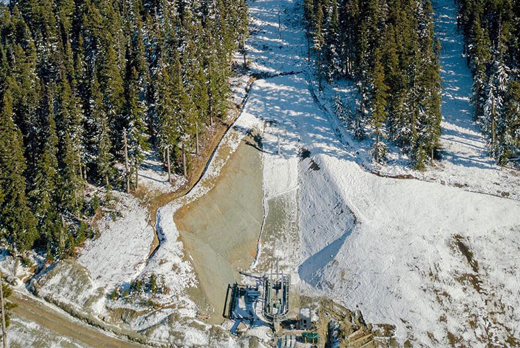 aerial view on the base of Catskinner chair